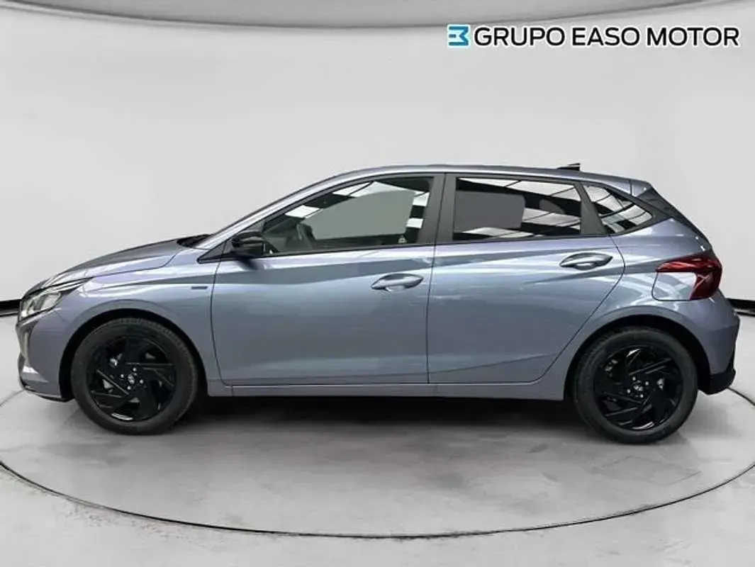 Nuevo Hyundai i20 Blackline 90 CV (66 kW) 2026 Azul Utilitario