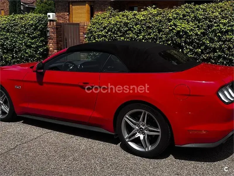 Usado Ford Mustang GT 450 CV (330 kW) 2018 Rojo Descapotable