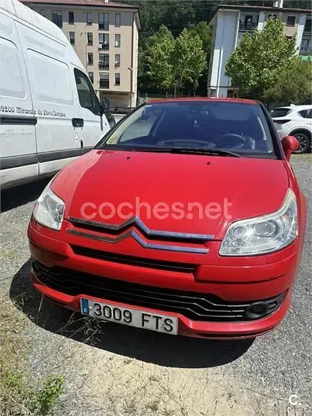 Usado Citroën C4 110 CV (80 kW) 2007 Rojo Berlina