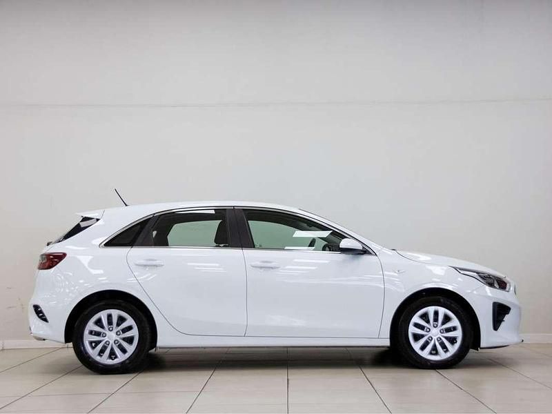 Usado Kia Ceed 120 CV (88 kW) 2020 Blanco Utilitario
