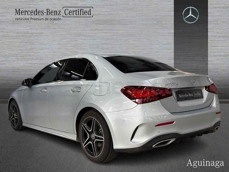 Usado Mercedes A200 150 CV (110 kW) 2024 Gris / plata Berlina