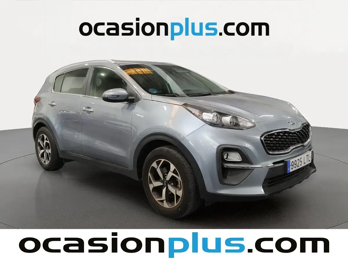 Usado Kia Sportage 136 CV (100 kW) 2021 Gris plata SUV