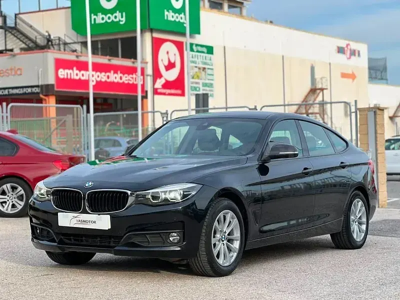 Usado BMW 318 150 CV (110 kW) 2018 Negro Berlina