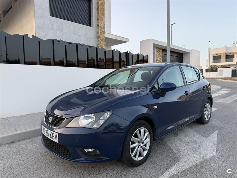 Usado Seat Ibiza Style 90 CV (66 kW) 2017 Azul Berlina