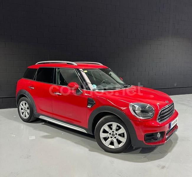 Usado Mini One Countryman 102 CV (75 kW) 2018 Rojo SUV