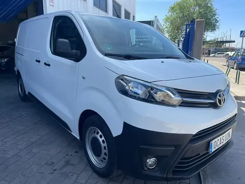 Usado Toyota Proace Business Edition 120 CV (88 kW) 2021 Blanco Monovolumen