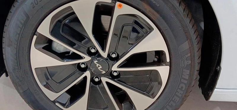 Usado Kia Ceed 101 CV (74 kW) 2025 Blanco Utilitario