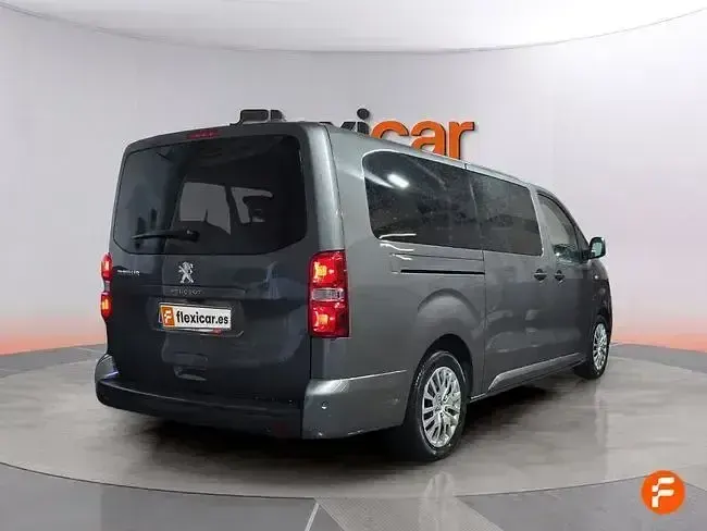 Usado Peugeot Traveller Active 120 CV (88 kW) 2021 Gris Monovolumen