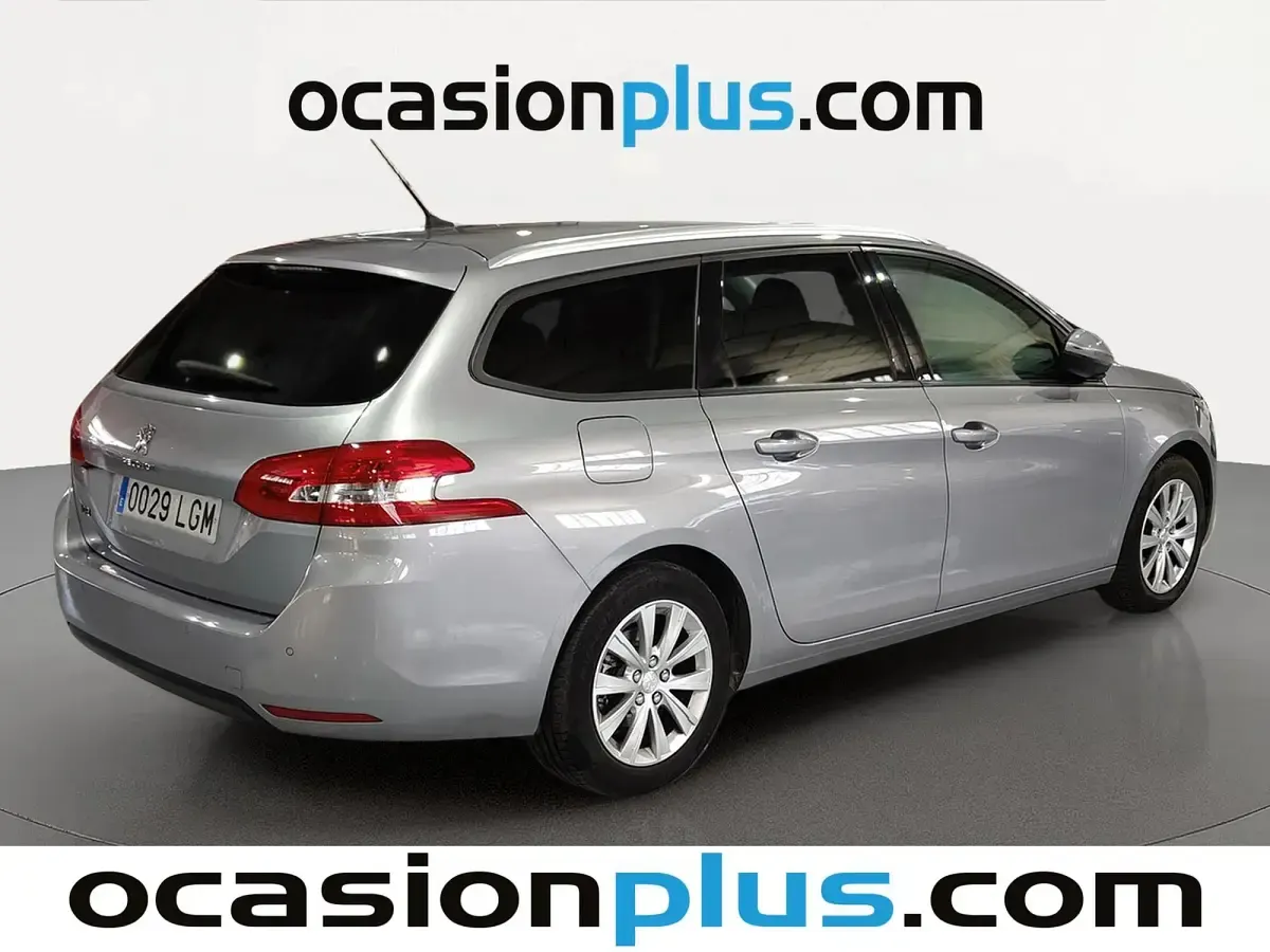 Usado Peugeot 308 SW Style 110 CV (80 kW) 2020 Gris Familiar
