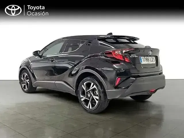 Usado Toyota C-HR Advance 122 CV (89 kW) 2022 Negro SUV