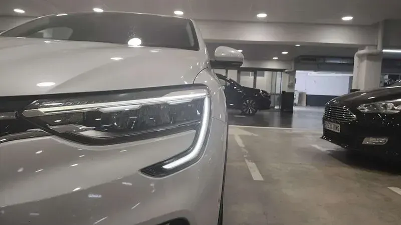 Käytetty Renault Arkana Zen 145 HP (106 kW) 2021 Valkoinen Katumaasturi