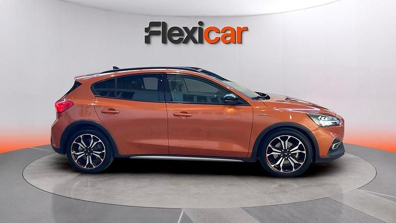 Usado Ford Focus Active 125 CV (91 kW) 2019 Naranja Utilitario