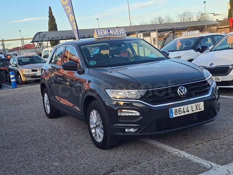 Usado VW T-Roc Advance 110 CV (80 kW) 2022 Gris / plata SUV