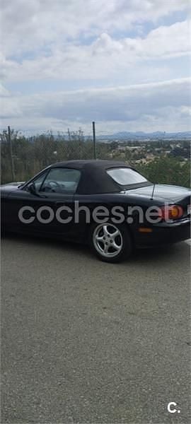 Usado Mazda MX5 Touring 110 CV (80 kW) 2001 Negro Descapotable