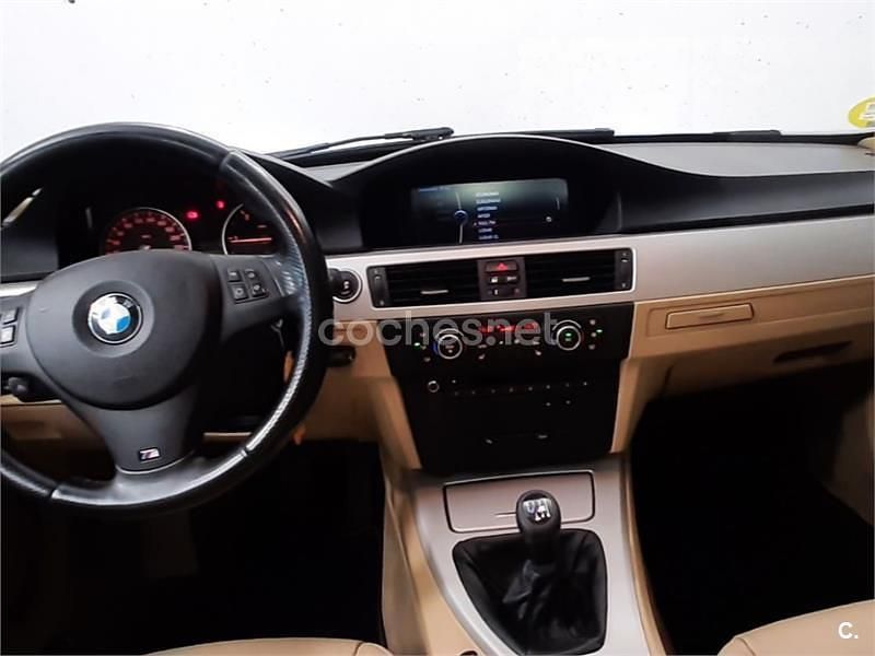 Usado BMW 320 177 CV (130 kW) 2011 Azul Familiar