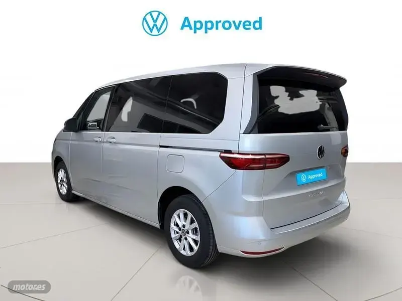 Usado VW Multivan 150 CV (110 kW) 2025 Plateado Monovolumen