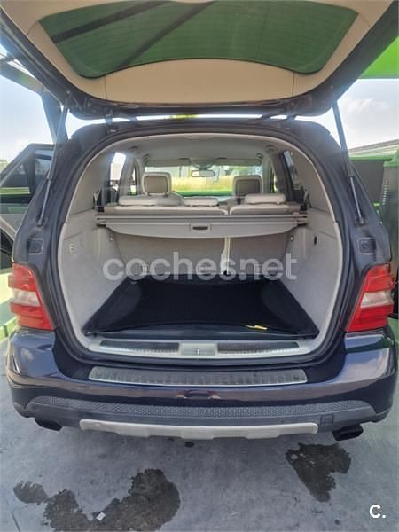 Azul Usado 2007 Mercedes ML320 SUV | 9999 € (Precio justo) - Imagen 1/4