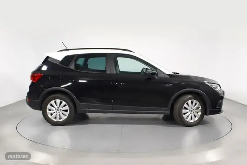 Usado Seat Arona Style 115 CV (84 kW) 2025 Blanco SUV