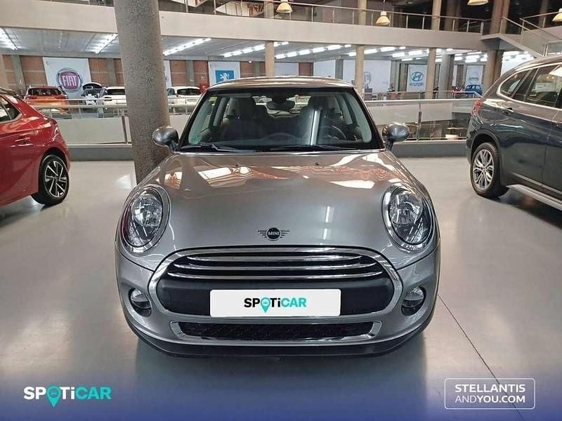 Usado Mini Cooper 103 CV (75 kW) 2019 Gris Utilitario