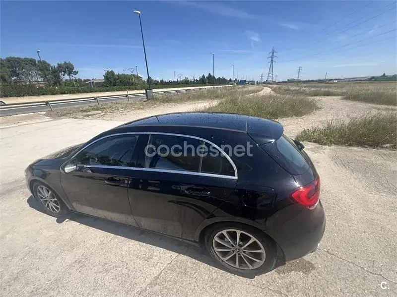 Usado Mercedes A180 109 CV (80 kW) 2019 Negro Berlina
