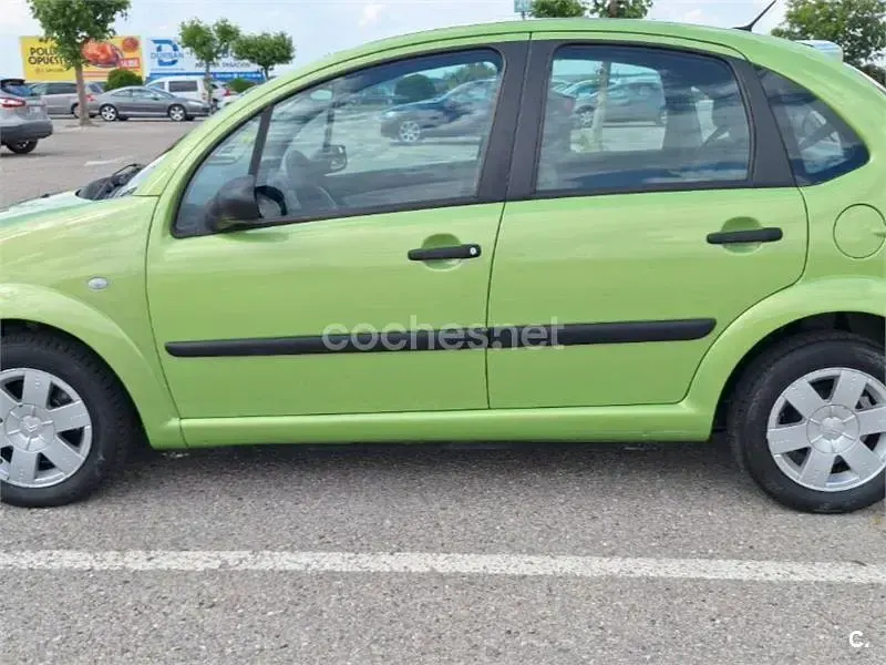 Usado Citroën C3 61 CV (44 kW) 2005 Verde Berlina