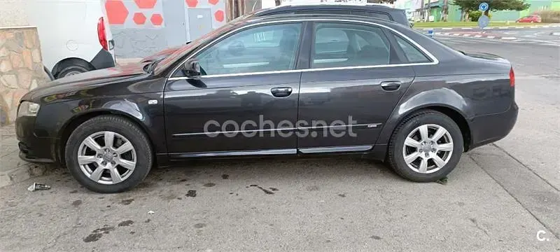 Usado Audi A4 170 CV (125 kW) 2007 Negro Berlina