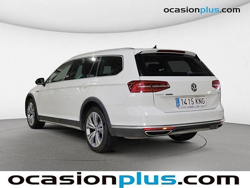 Usado VW Passat Alltrack 190 CV (139 kW) 2018 Blanco Familiar