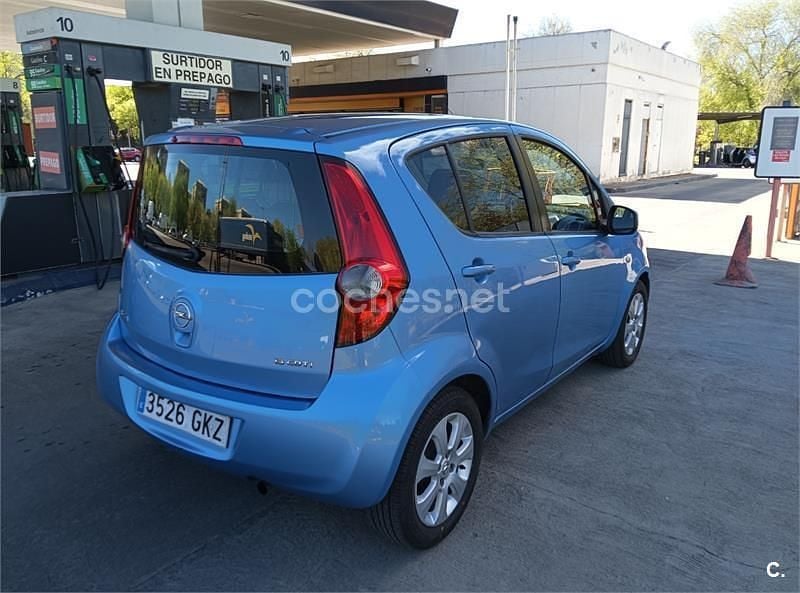 Usado Opel Agila Enjoy 75 HP (55 kW) 2009 Azul Citadino