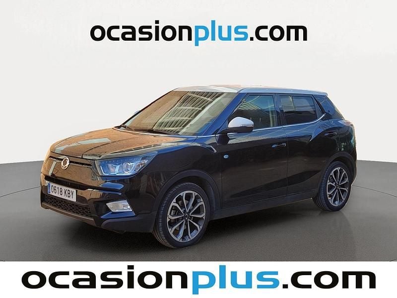 Negro Usado 2017 Ssangyong (KGM) Tivoli Limited SUV | 11.390 € (Buen precio) - Imagen 1/4
