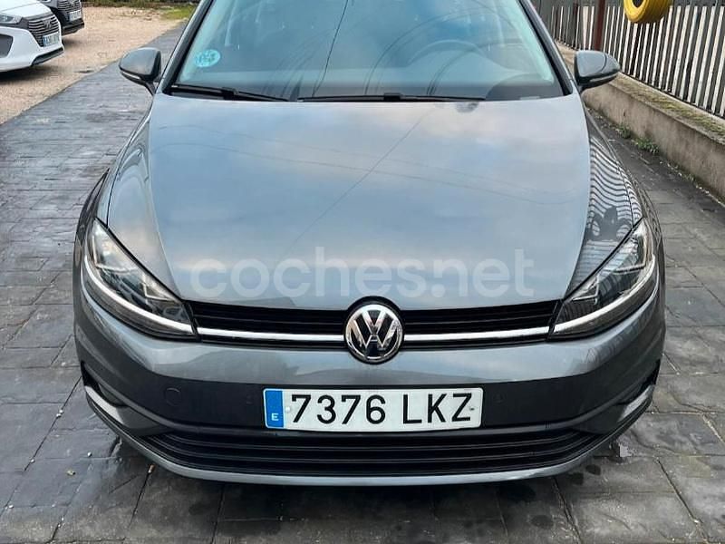 Gris / plata Usado 2020 VW Golf VII Edition Familiar | 13.500 € (Precio justo) - Imagen 1/4
