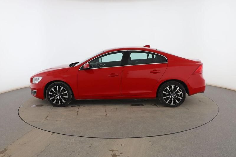 Usado Volvo S60 Momentum 150 CV (110 kW) 2018 Rojo Berlina