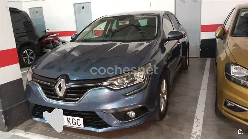 Usado Renault Mégane IV 130 CV (95 kW) 2017 Azul Berlina