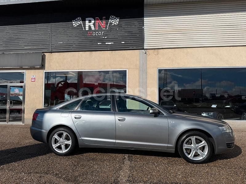 Usado Audi A6 225 CV (165 kW) 2005 Gris / plata Berlina