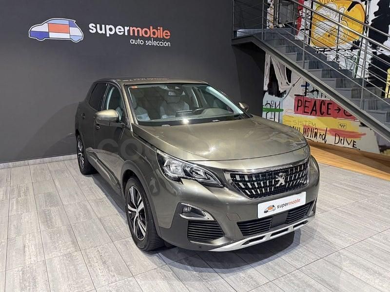 Usado Peugeot 3008 Active 130 CV (95 kW) 2019 Gris / plata SUV