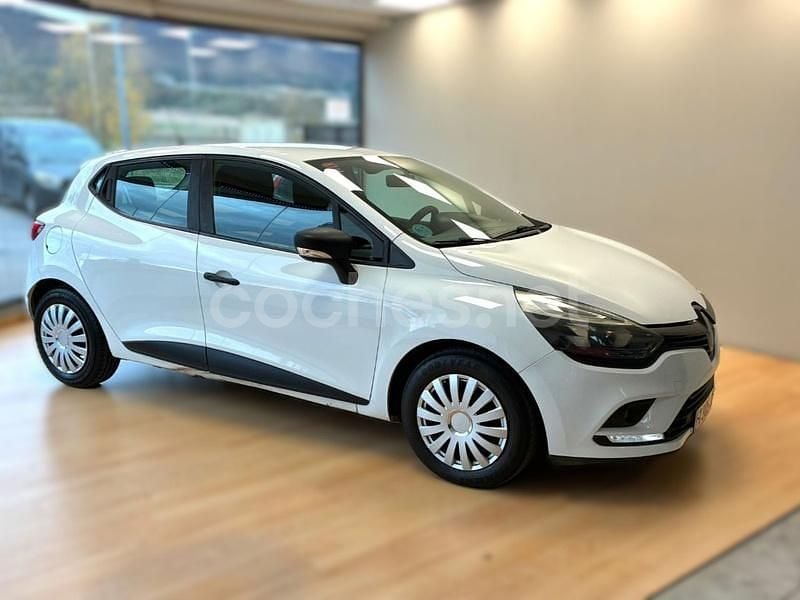Usado Renault Clio IV Life 75 CV (55 kW) 2017 Blanco Berlina