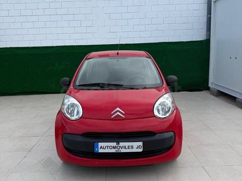 Usado Citroën C1 54 CV (39 kW) 2007 Rojo Utilitario