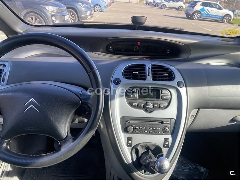 Usado Citroën Xsara Picasso Exclusive 92 CV (67 kW) 2011 Gris / plata Monovolumen