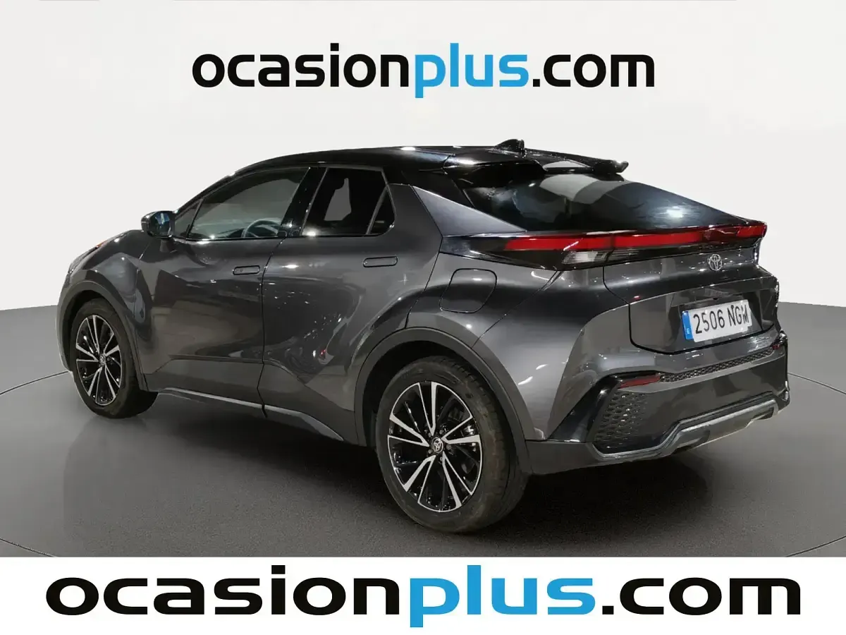 Usado Toyota C-HR 140 CV (102 kW) 2025 Gris SUV