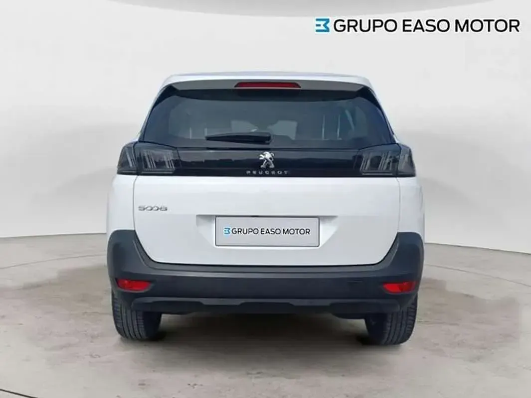 Usado Peugeot 5008 Style 131 CV (96 kW) 2021 Blanco SUV