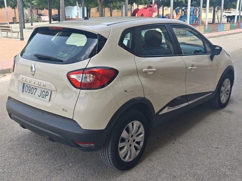 Usado Renault Captur Intens 120 CV (88 kW) 2015 Blanco SUV