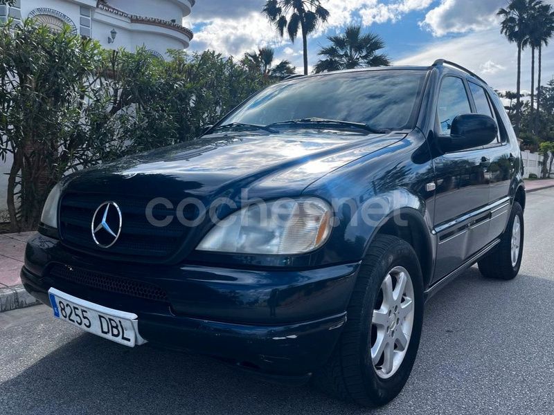 Usado Mercedes ML430 272 CV (200 kW) 2000 Azul SUV