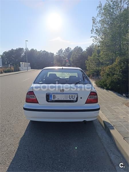 Usado Honda Civic LS 115 CV (84 kW) 1998 Blanco Berlina