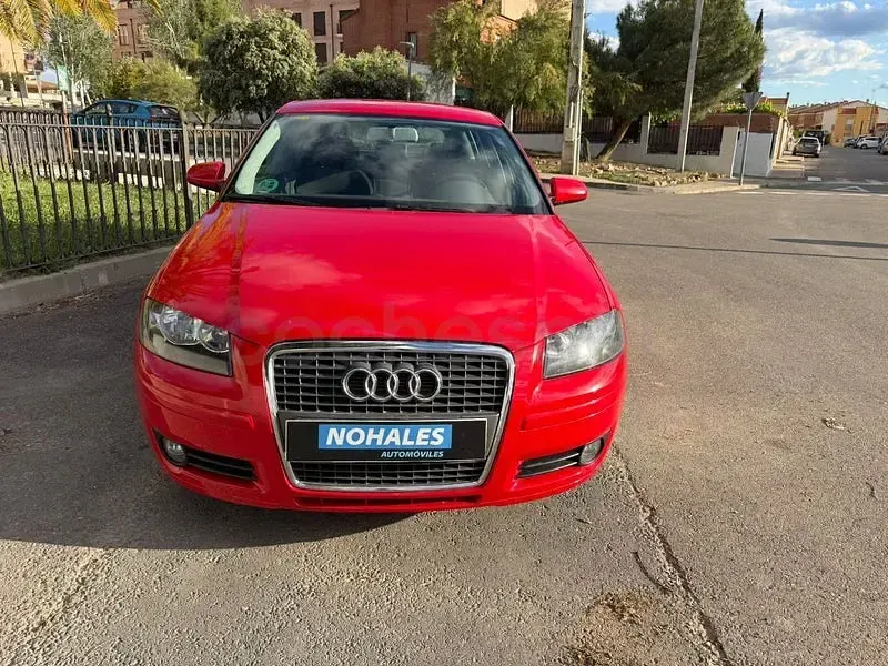 Usado Audi A3 Sportback Attraction 125 CV (91 kW) 2008 Rojo Utilitario