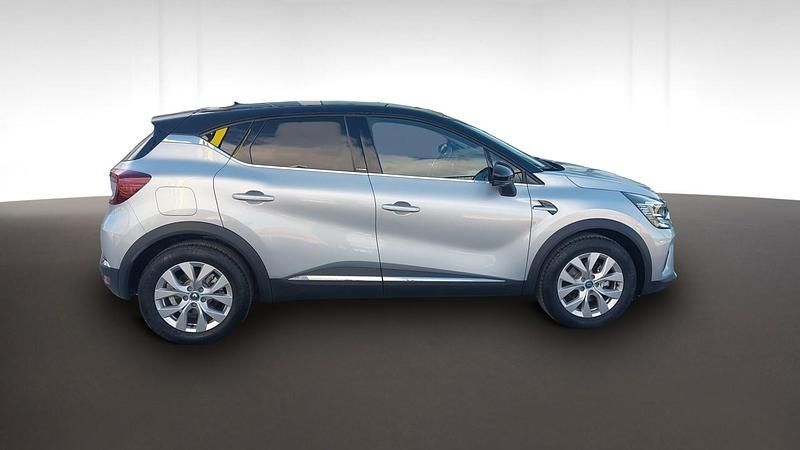 Begagnad Renault Captur Zen 159 HK (116 kW) 2021 Grå SUV