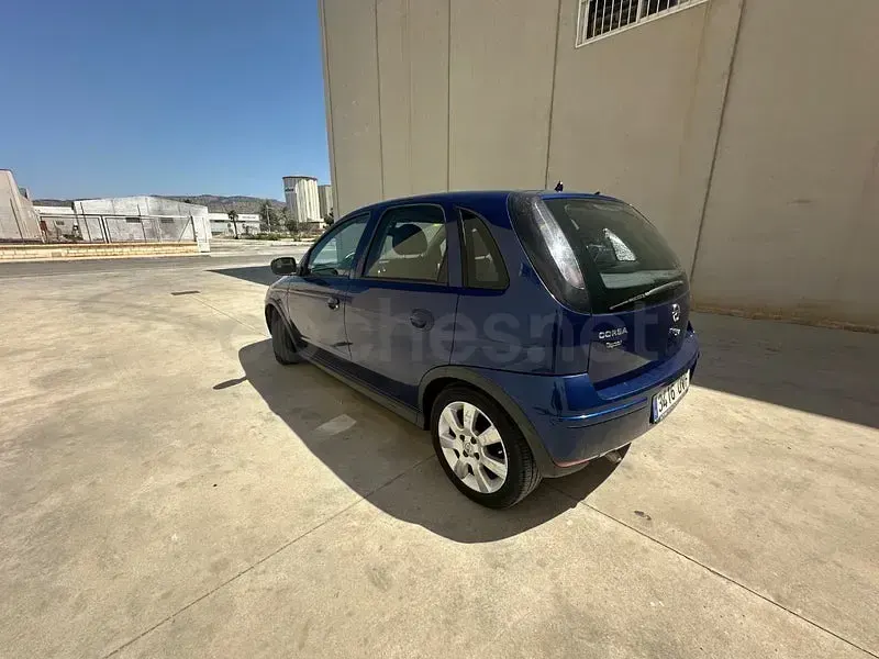Usado Opel Corsa Enjoy 70 CV (51 kW) 2005 Azul Utilitario