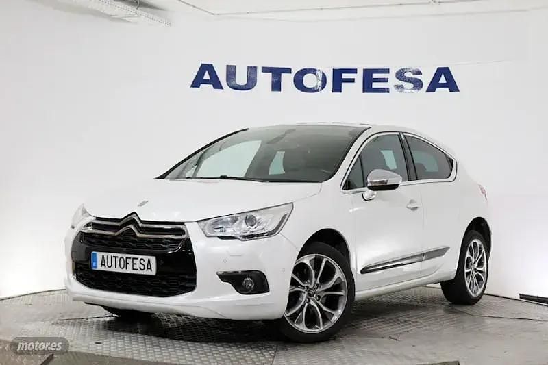 Usado Citroën DS4 Sport Chic 160 CV (117 kW) 2015 Blanco Utilitario