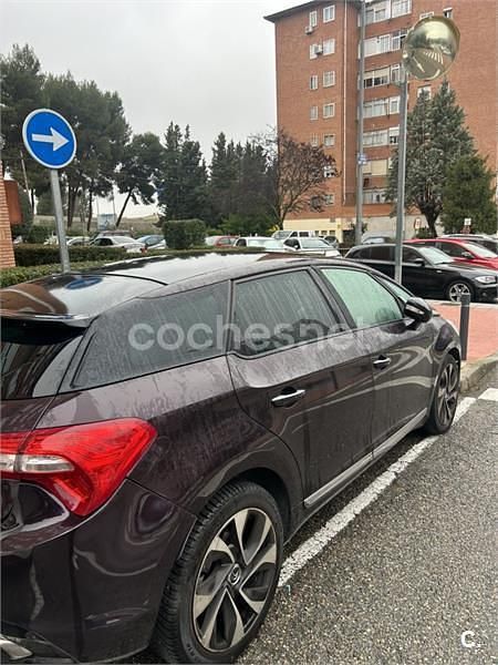 Usado Citroën DS5 163 CV (119 kW) 2014 Granate Utilitario
