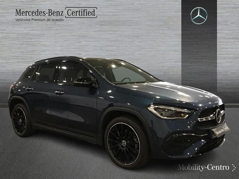 Usado Mercedes GLA250 AMG line 160 CV (117 kW) 2022 Denim blue  metallic paint SUV