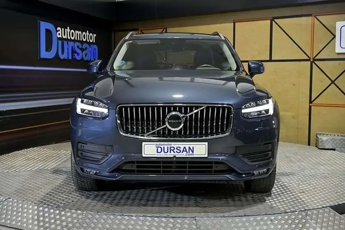Usado Volvo XC90 Momentum 238 CV (175 kW) 2021 Gris SUV
