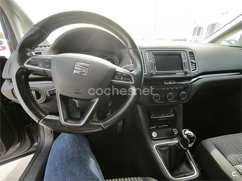 Usado Seat Alhambra 150 CV (110 kW) 2016 Gris / plata Monovolumen